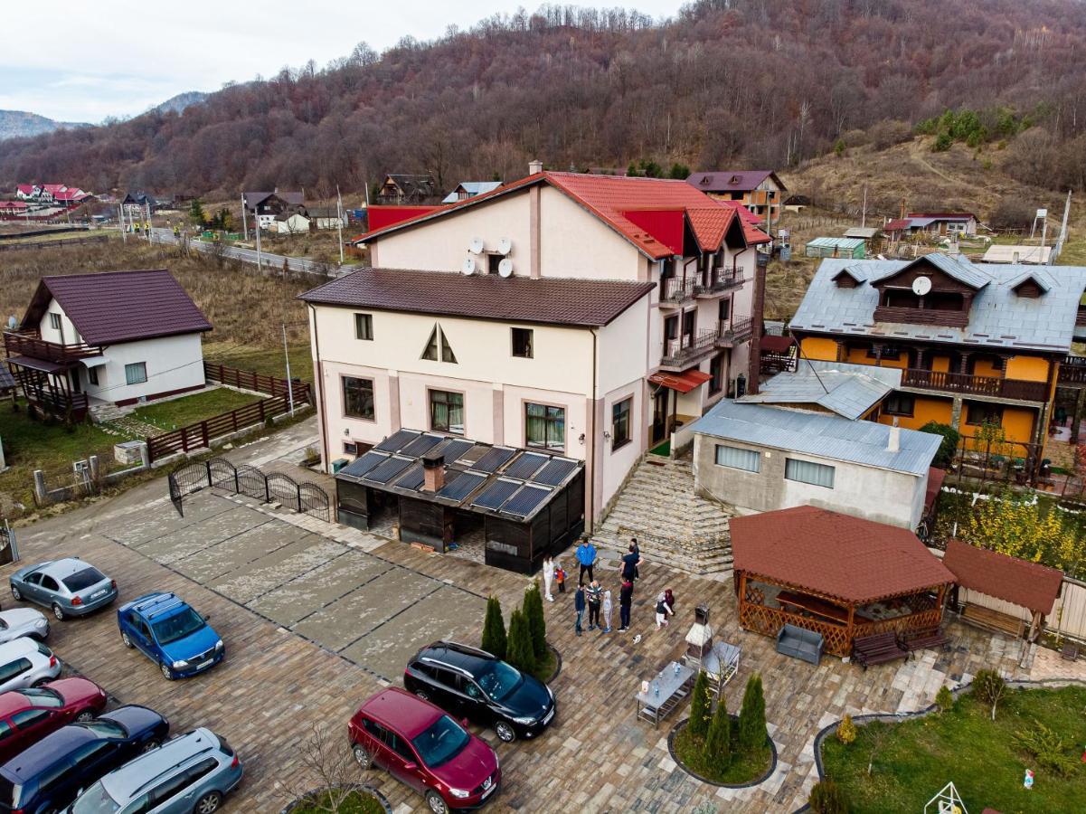 Pensiunea Grande Lepşa 외부 사진